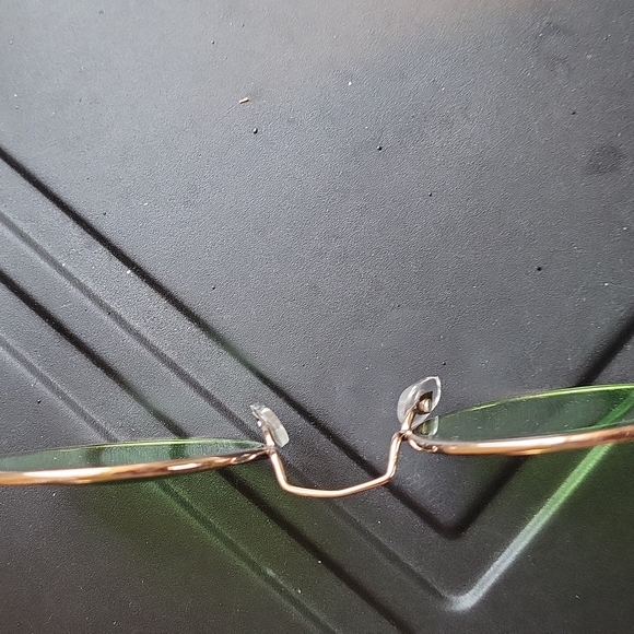 Gold Round Sunnies - Picture 4 of 9